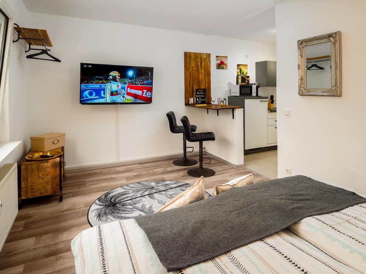 Gemuetliche & Individuelle Ferienwohnungen In Krefeld - Junik Apartments Εξωτερικό φωτογραφία