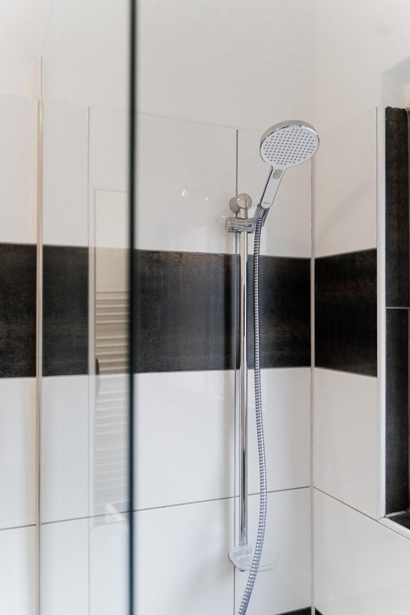 Gemuetliche & Individuelle Ferienwohnungen In Krefeld - Junik Apartments Δωμάτιο φωτογραφία